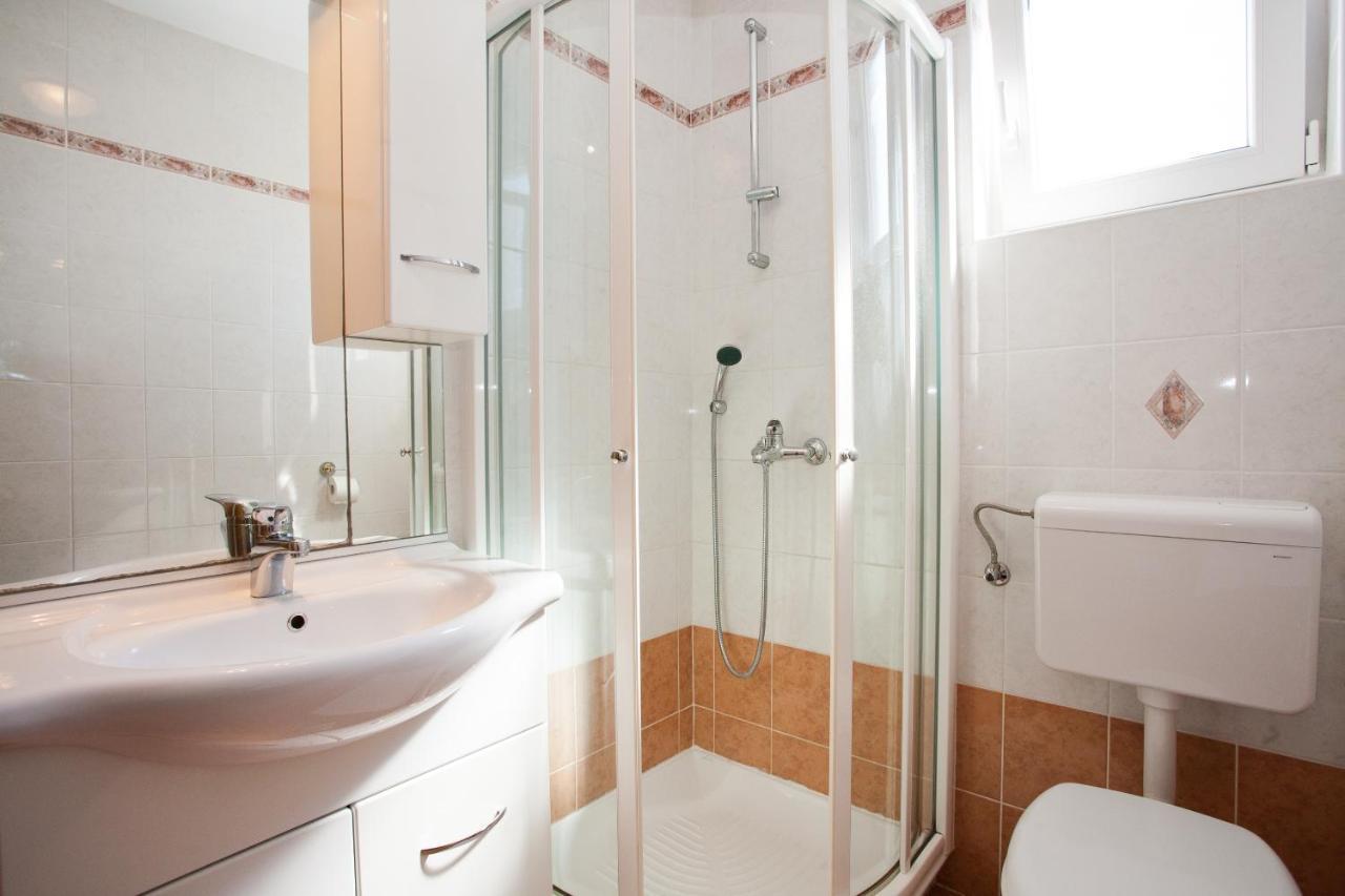 Apartments Glibo Near The Sea And Town Center! Krk Town Eksteriør billede
