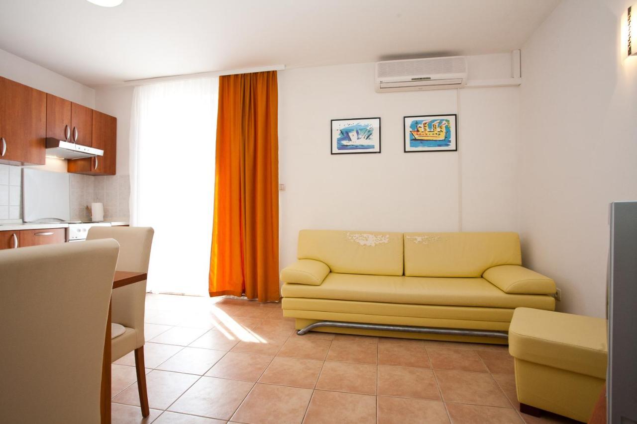 Apartments Glibo Near The Sea And Town Center! Krk Town Eksteriør billede